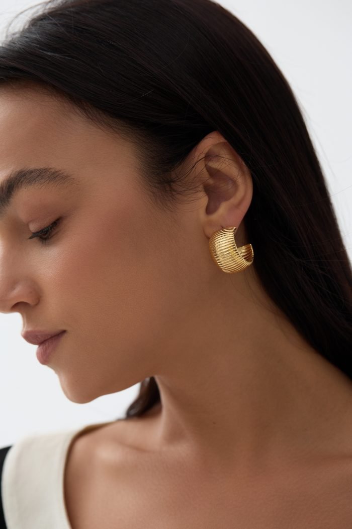 Embossed texture delicate hoops