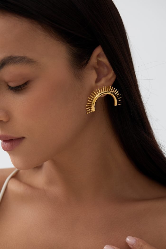 Sun goddess vintage design sunflower stud