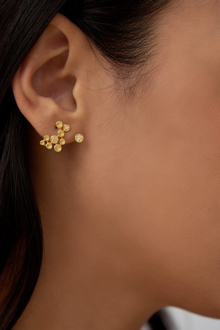 Niche Floating stars stud