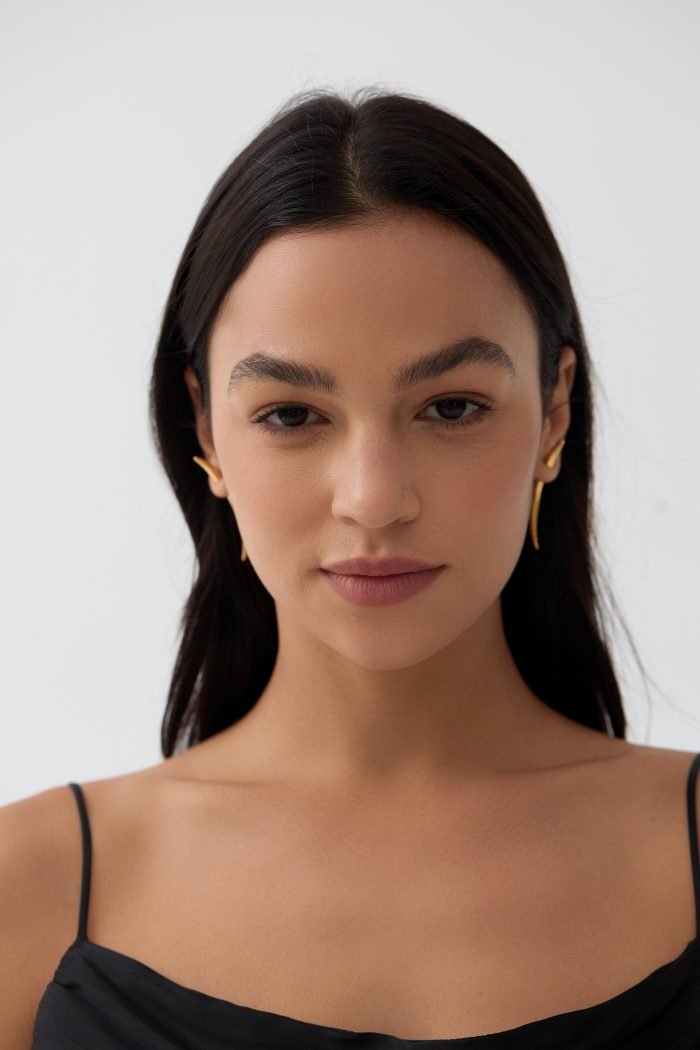 A thon unique design plug earrings