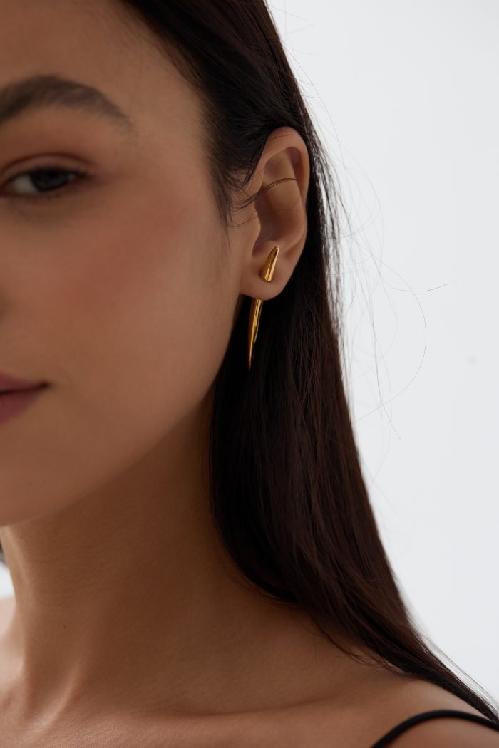 A thon unique design plug earrings