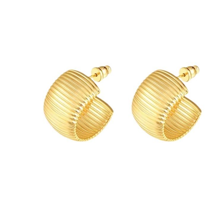 Embossed texture delicate hoops