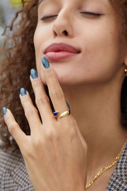 Gold set lapis lazuli three-dimensional open ring