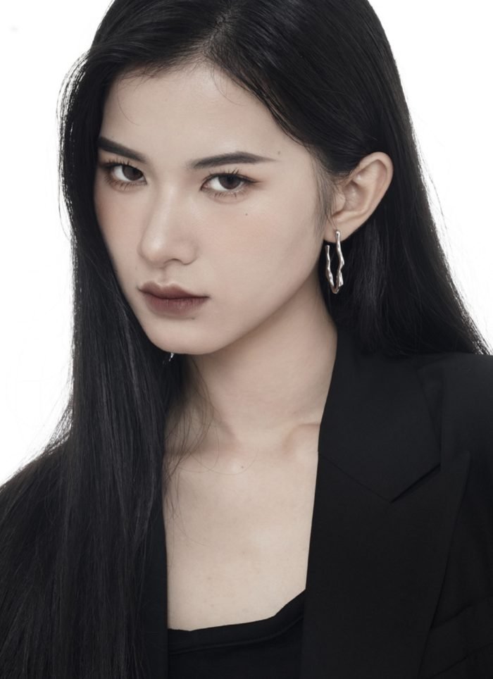 Silver Irregular C hoop stud